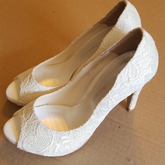 lace peep toe wedding shoes